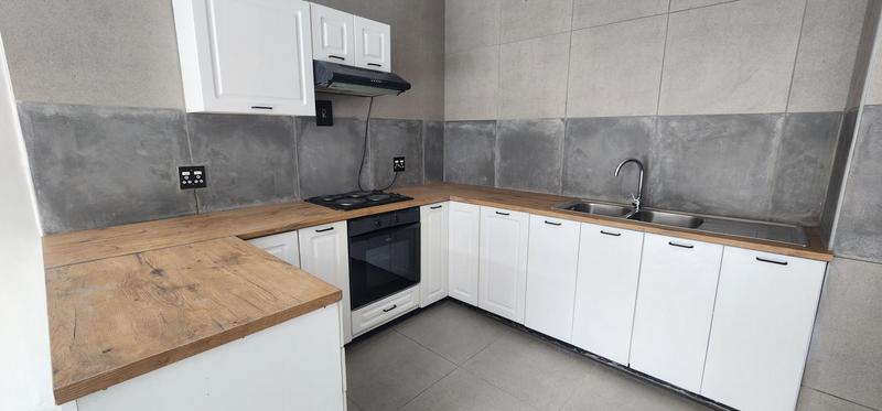 2 Bedroom Property for Sale in Dayanglen Gauteng