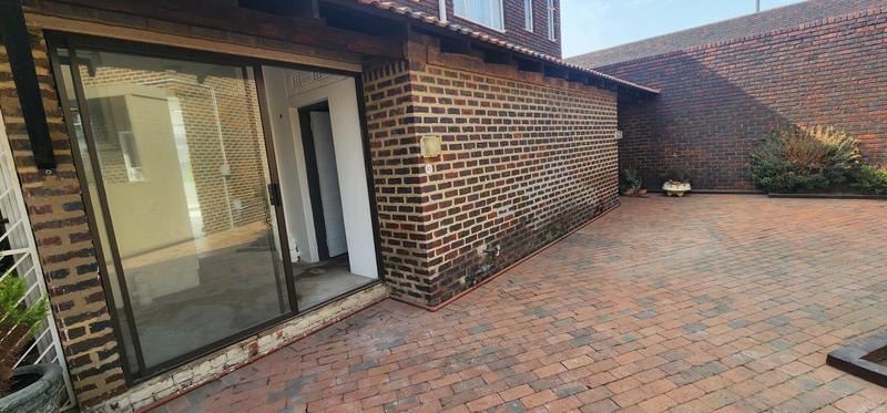 2 Bedroom Property for Sale in Dayanglen Gauteng