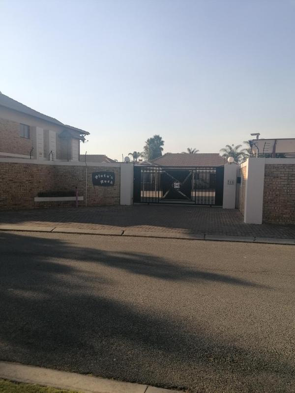 2 Bedroom Property for Sale in Sonneveld Gauteng