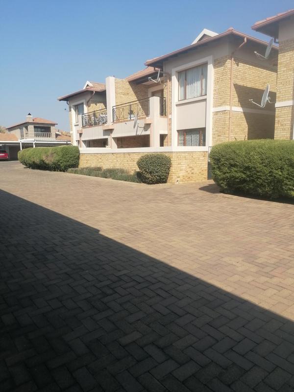 2 Bedroom Property for Sale in Sonneveld Gauteng