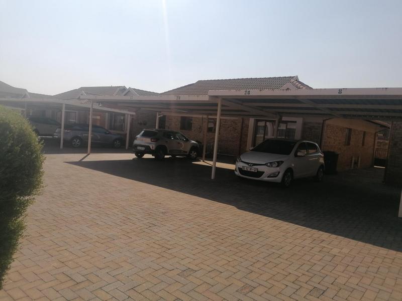 2 Bedroom Property for Sale in Sonneveld Gauteng