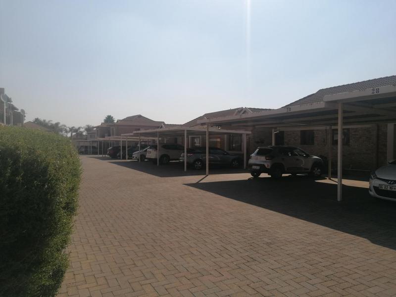 2 Bedroom Property for Sale in Sonneveld Gauteng