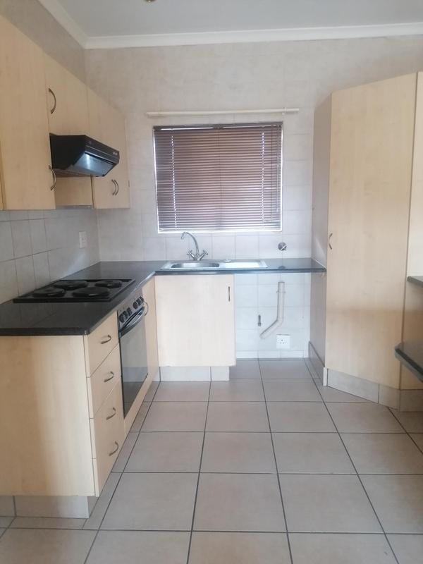 2 Bedroom Property for Sale in Sonneveld Gauteng