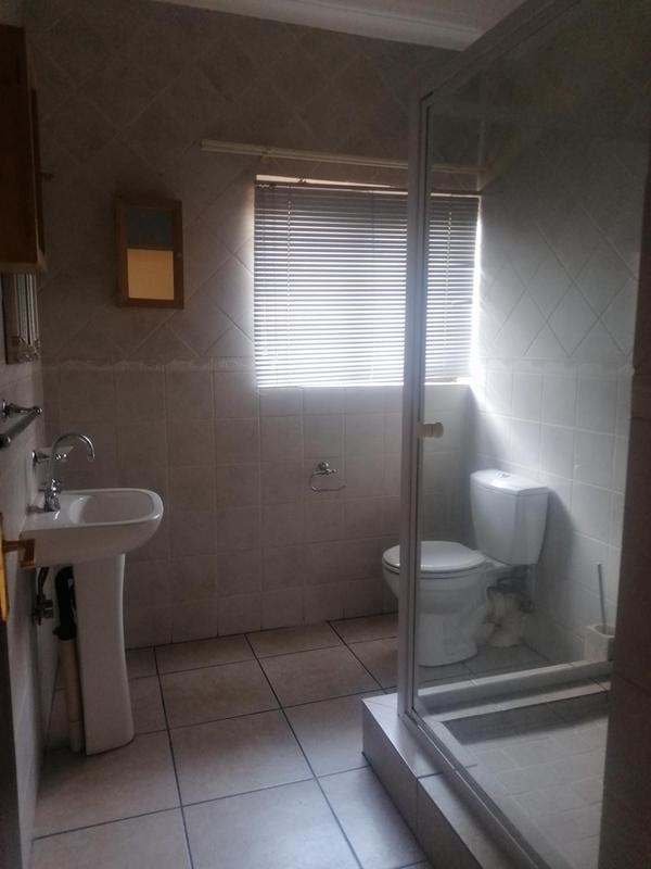 2 Bedroom Property for Sale in Sonneveld Gauteng