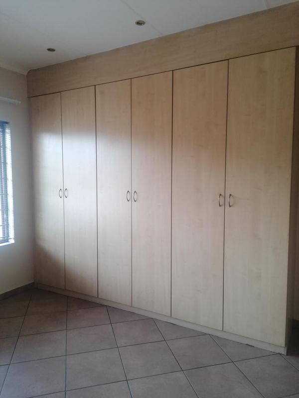 2 Bedroom Property for Sale in Sonneveld Gauteng