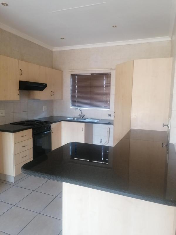 2 Bedroom Property for Sale in Sonneveld Gauteng