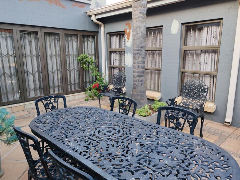 4 Bedroom Property for Sale in Lenasia Gauteng