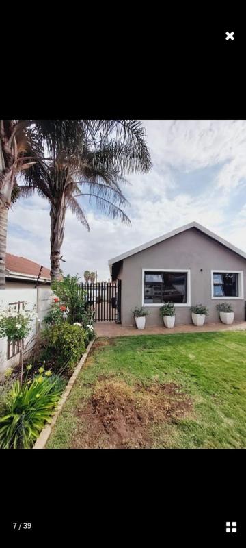 3 Bedroom Property for Sale in Van Riebeeck Park Gauteng