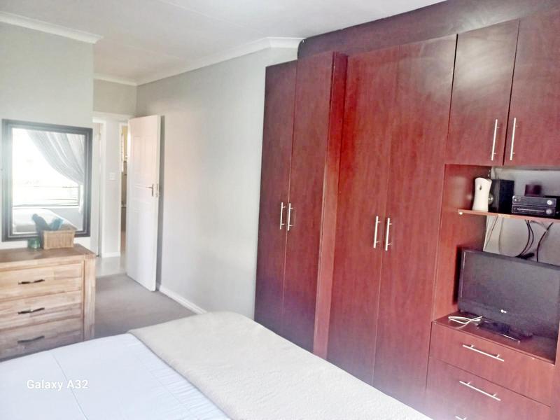 3 Bedroom Property for Sale in Van Riebeeck Park Gauteng