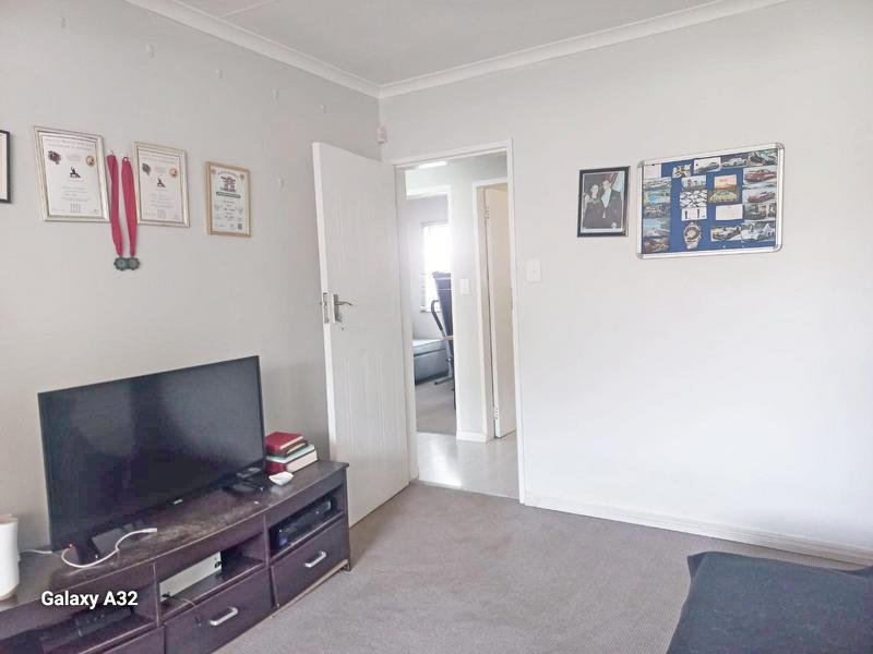 3 Bedroom Property for Sale in Van Riebeeck Park Gauteng