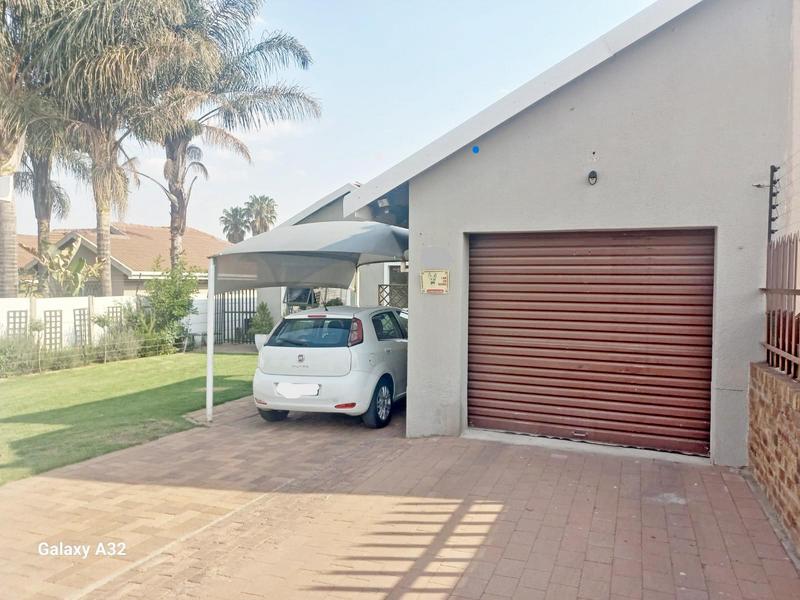 3 Bedroom Property for Sale in Van Riebeeck Park Gauteng