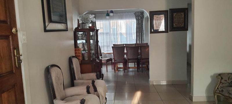 5 Bedroom Property for Sale in Proclamation Hill Gauteng