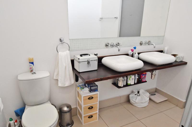 2 Bedroom Property for Sale in Melrose North Gauteng