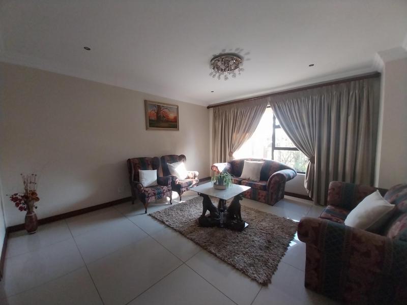 5 Bedroom Property for Sale in Montana Gauteng