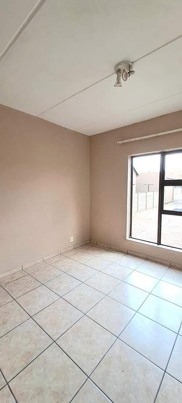 To Let 2 Bedroom Property for Rent in Vanderbijlpark SE 8 Gauteng