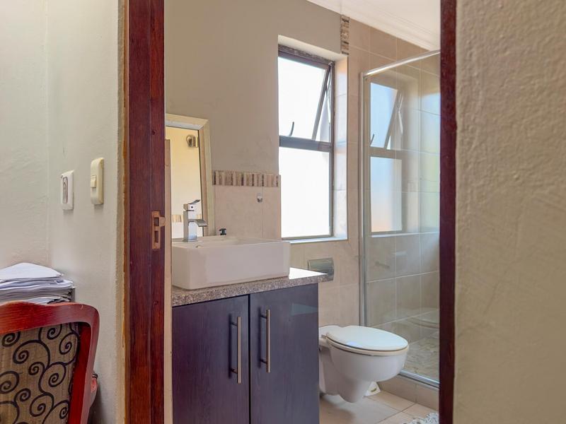 5 Bedroom Property for Sale in Carlswald North Estate Gauteng