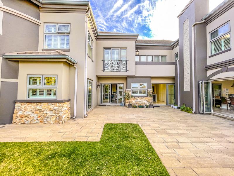 5 Bedroom Property for Sale in Midlands Estate Gauteng