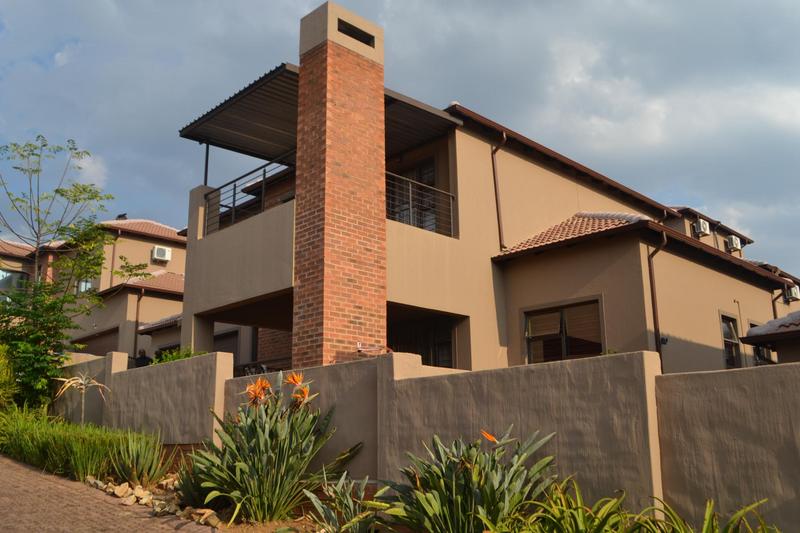 3 Bedroom Property for Sale in Ruimsig Country Estate Gauteng