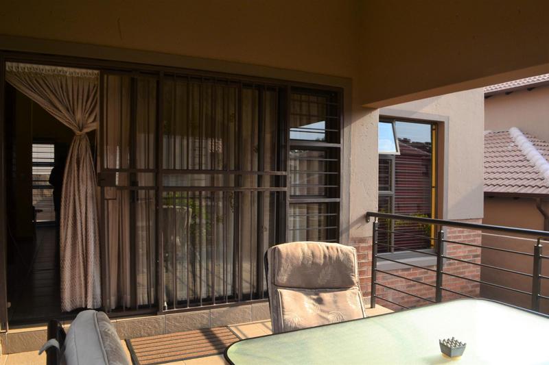 3 Bedroom Property for Sale in Ruimsig Country Estate Gauteng