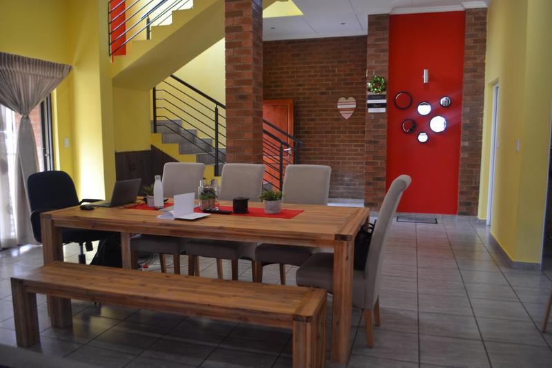 3 Bedroom Property for Sale in Ruimsig Country Estate Gauteng