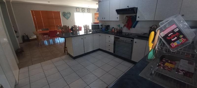 3 Bedroom Property for Sale in Esther Park Gauteng