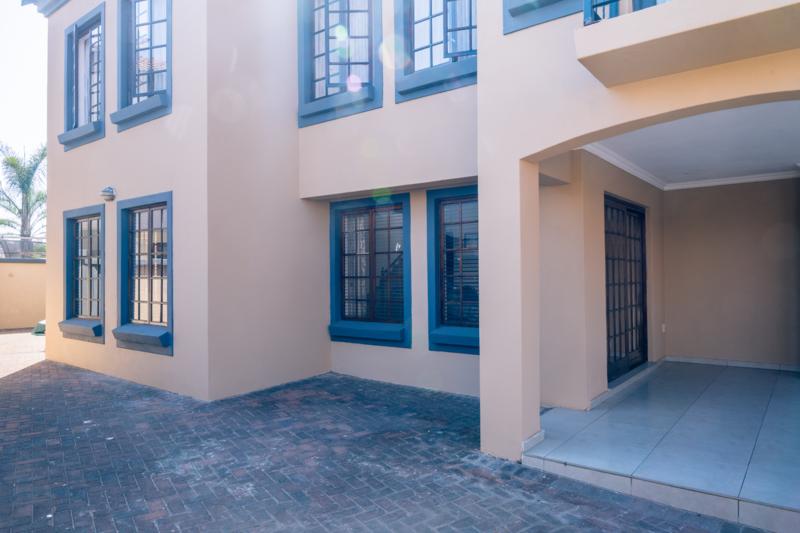 3 Bedroom Property for Sale in Glen Marais Gauteng