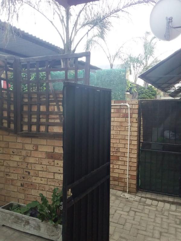 2 Bedroom Property for Sale in Primrose Hill Gauteng