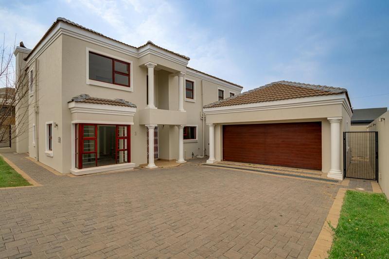 To Let 4 Bedroom Property for Rent in Petervale Gauteng