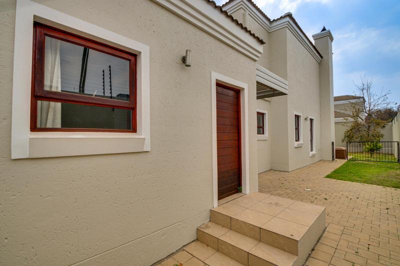 To Let 4 Bedroom Property for Rent in Petervale Gauteng