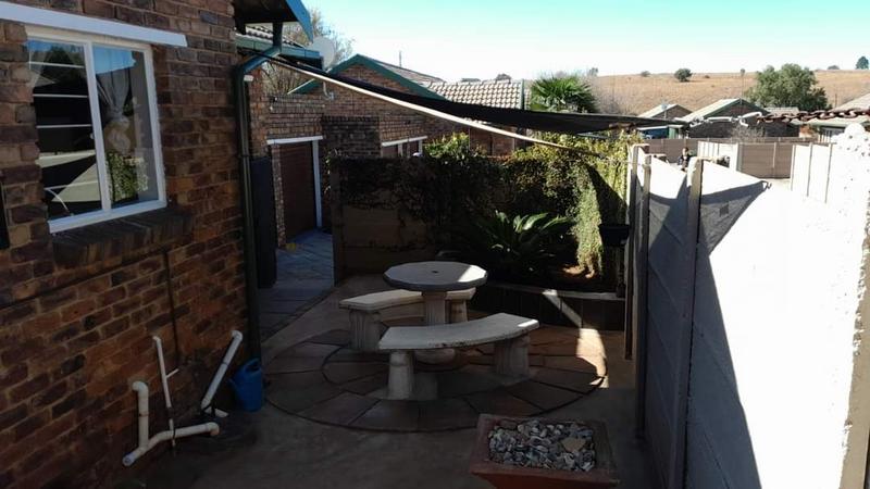 To Let 2 Bedroom Property for Rent in Highveld Gauteng