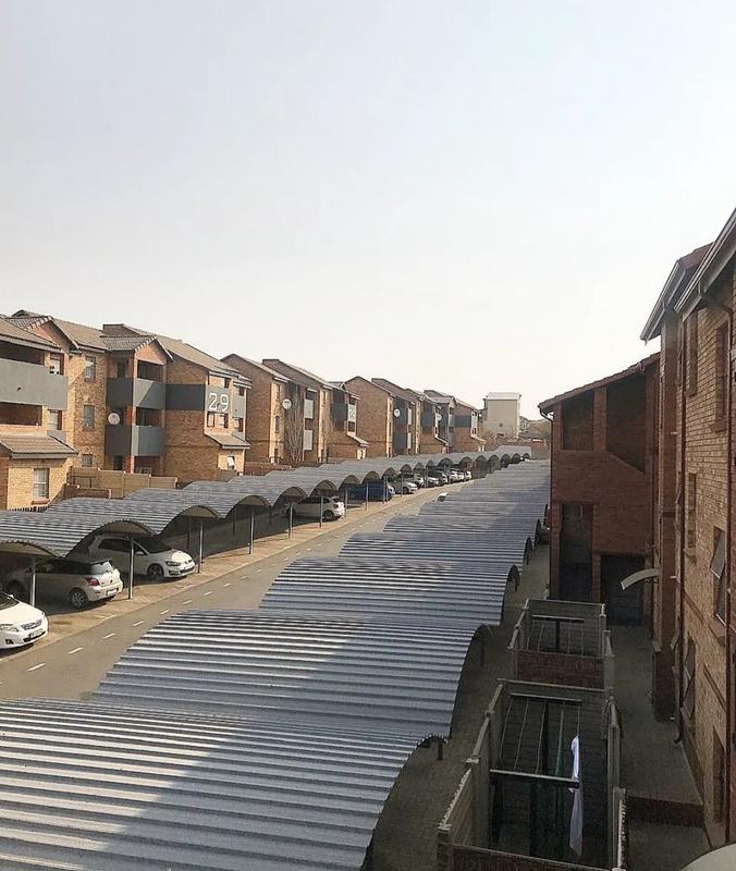 2 Bedroom Property for Sale in Noordwyk Gauteng