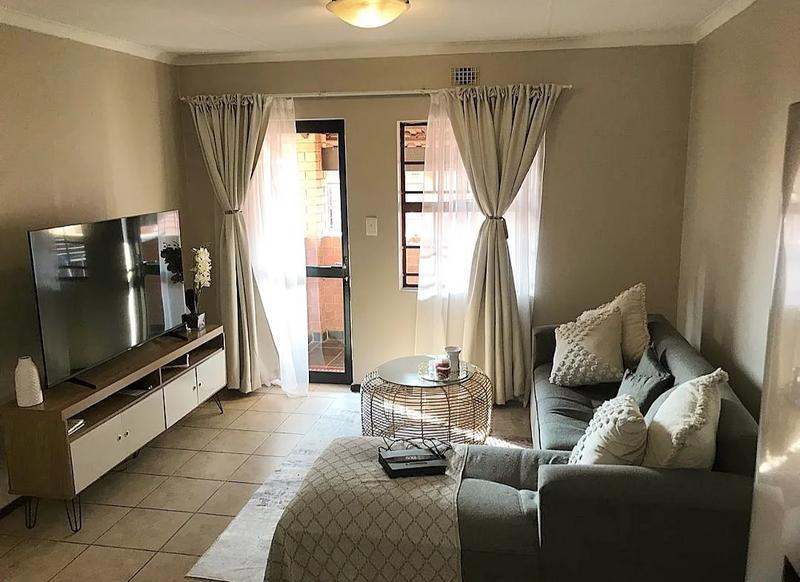 2 Bedroom Property for Sale in Noordwyk Gauteng