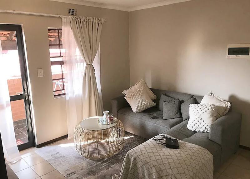 2 Bedroom Property for Sale in Noordwyk Gauteng