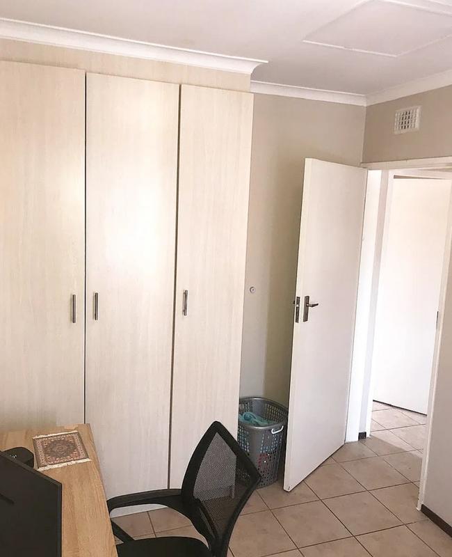 2 Bedroom Property for Sale in Noordwyk Gauteng