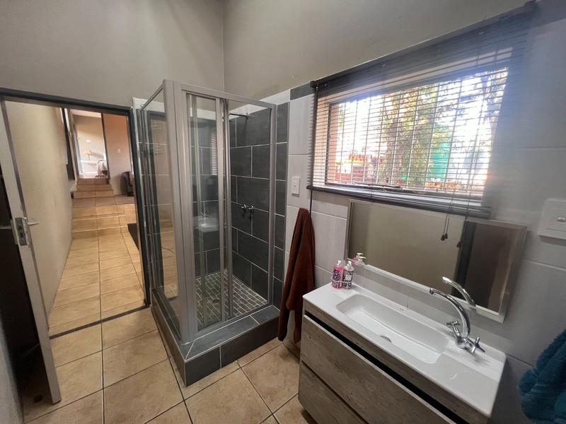 4 Bedroom Property for Sale in Florauna Gauteng