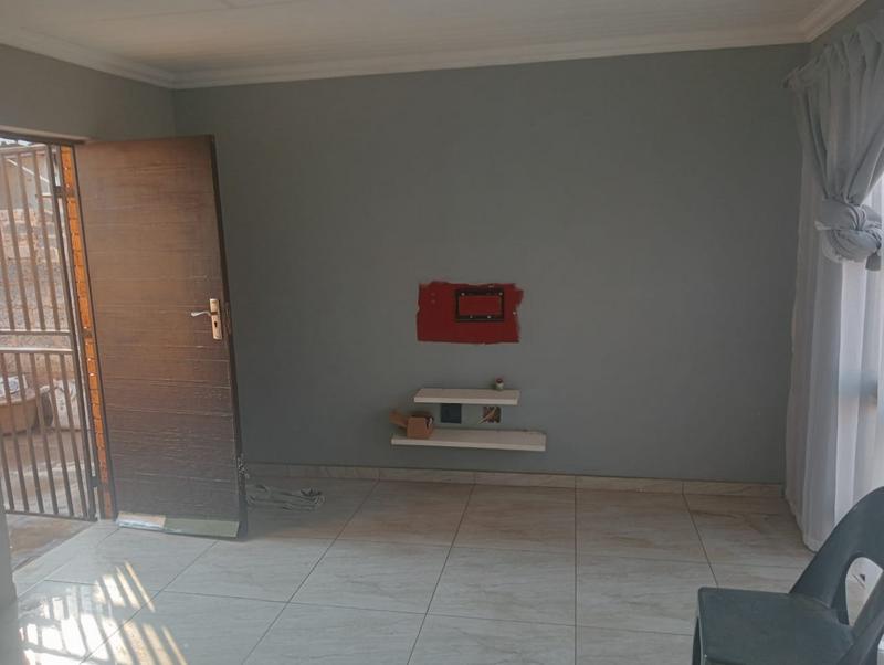 4 Bedroom Property for Sale in Tembisa Gauteng