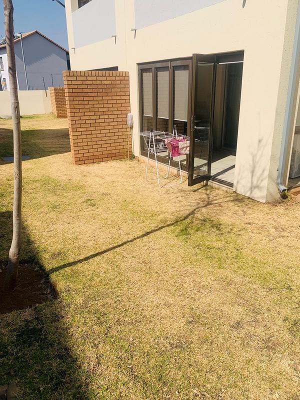 2 Bedroom Property for Sale in Noordwyk Gauteng