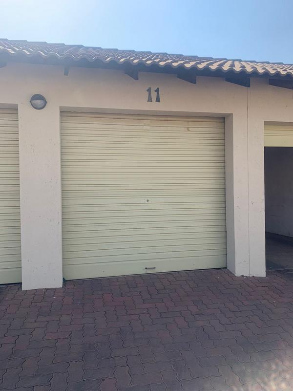 2 Bedroom Property for Sale in Noordwyk Gauteng