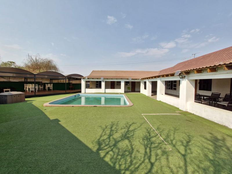 Commercial Property for Sale in Rhodesfield Gauteng