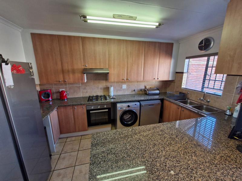 3 Bedroom Property for Sale in Monavoni Gauteng