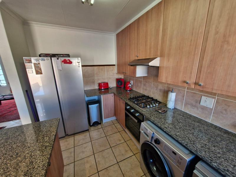 3 Bedroom Property for Sale in Monavoni Gauteng