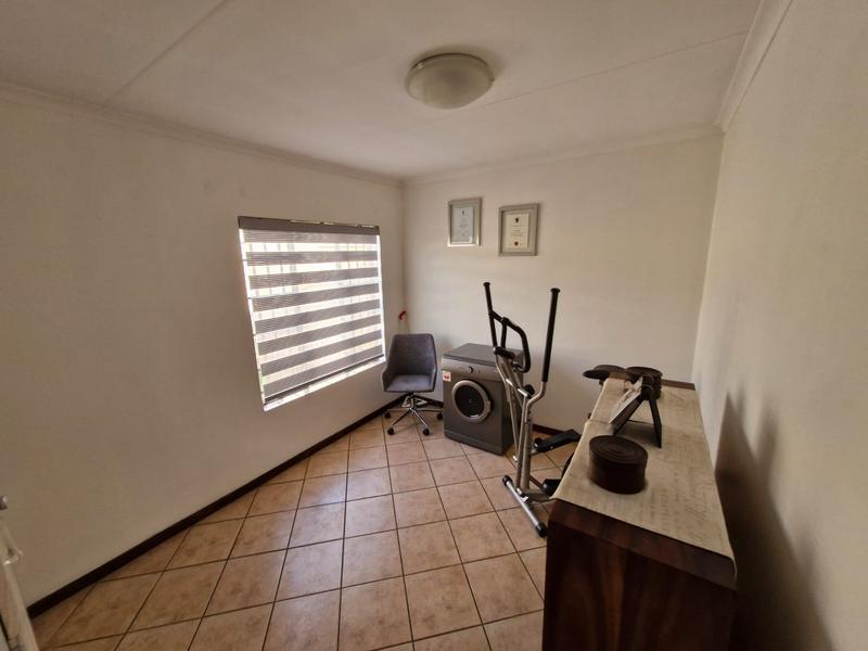 3 Bedroom Property for Sale in Monavoni Gauteng