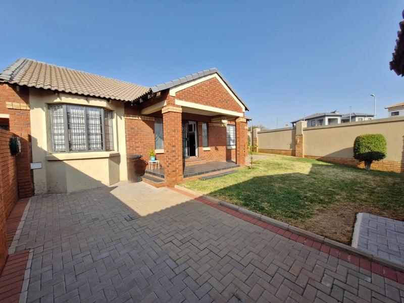 3 Bedroom Property for Sale in Monavoni Gauteng