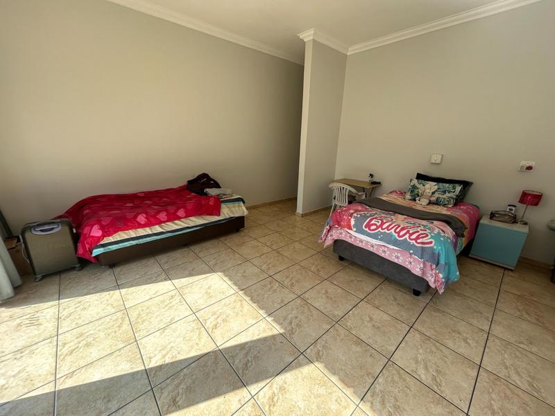 4 Bedroom Property for Sale in The Reeds Gauteng