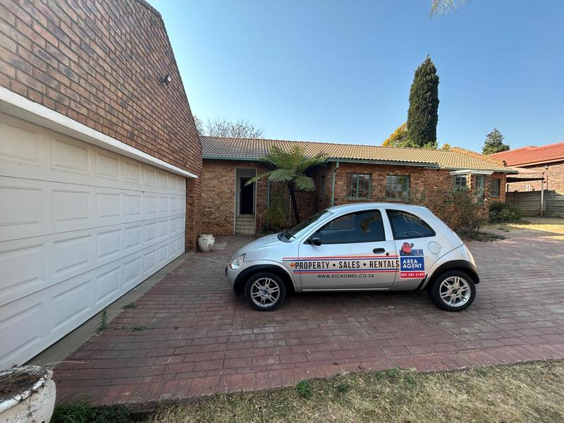 4 Bedroom Property for Sale in The Reeds Gauteng