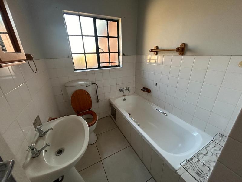 4 Bedroom Property for Sale in The Reeds Gauteng