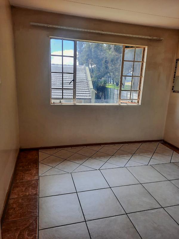 1 Bedroom Property for Sale in Roodepoort Gauteng