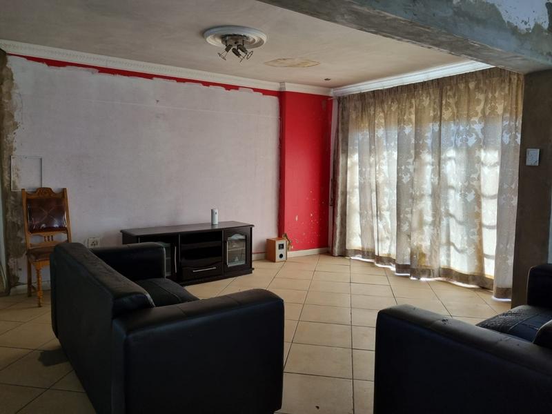 3 Bedroom Property for Sale in Mackenzie Park Gauteng