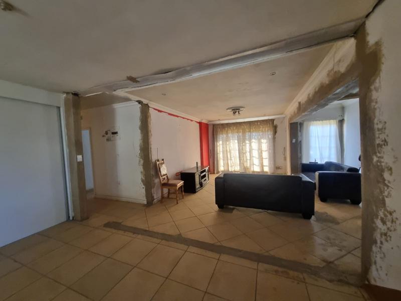 3 Bedroom Property for Sale in Mackenzie Park Gauteng