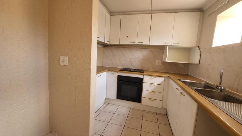 To Let 2 Bedroom Property for Rent in Ridgeway Gauteng